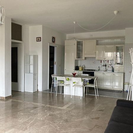 מילאנו Guest House Lory מראה חיצוני תמונה